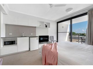 Central Studio unit with Pool & Secure Parking Apartment, Mackay - 3