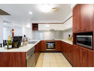 CHEVRON CENTRAL SURFERS 3 BEDROOMS POOL SAND Fast WiFi Apartment, Gold Coast - 3