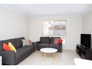 Lovely 3 Bed, 2 Bath in the City Centre Guest house, Wagga Wagga - 1