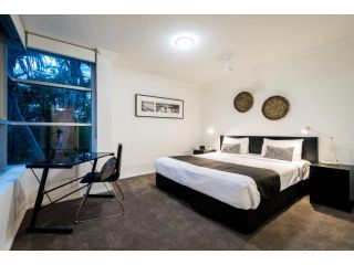 Chancellor Lakeside Apartments Aparthotel, Gold Coast - 1