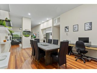 Charming 2-Bed Apartment With a Balcony Apartment, Sydney - 1