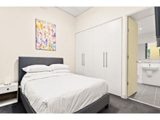 Charming 2-Bed Apartment With a Balcony Apartment, Sydney - 3