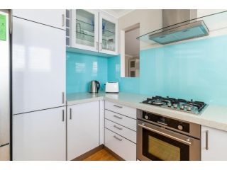 Charming 2BR Apartment In A Great Location With WIFI & BBQ Apartment, Perth - 4