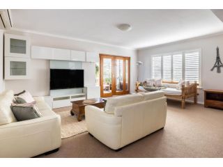 Charming 2BR Apartment In A Great Location With WIFI & BBQ Apartment, Perth - 2