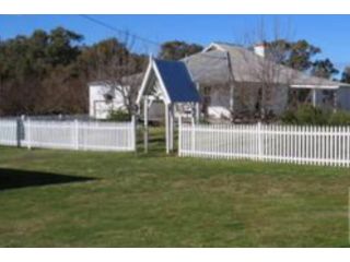 Charming Century Old Country Cottage with a touch of French elegance Guest house, New South Wales - 2