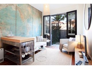 Charming Townhouse Just Steps From the Beach Guest house, Sydney - 2