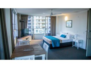 Chateau Beachside Resort Hotel, Gold Coast - 3