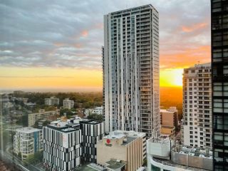 Chatswood One bedroom + Study (Parking, Gym, Pool) Apartment, Sydney - 2
