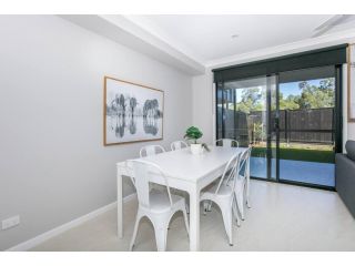 Cheerful 3 Bedroom townhouse with Parking Guest house, Gold Coast - 1