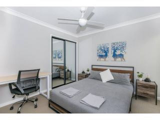 Cheerful 3 Bedroom townhouse with Parking Guest house, Gold Coast - 3