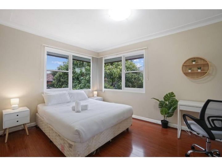 Cheerful 5-Bedrooms Bexley NorthFree Parking Guest house, Sydney - imaginea 3