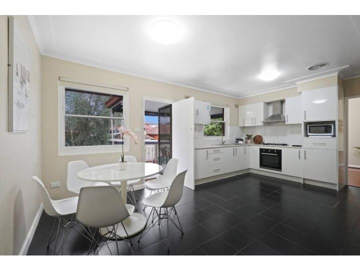 Cheerful 5-Bedrooms Bexley NorthFree Parking Guest house, Sydney - imaginea 15