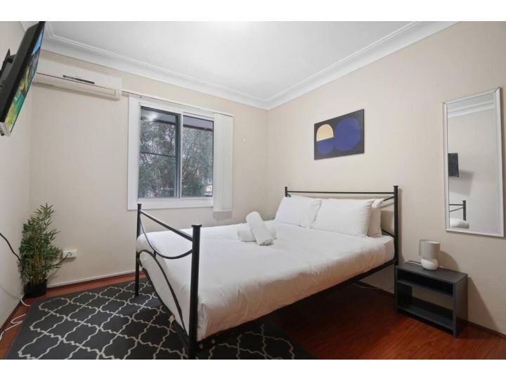 Cheerful 5-Bedrooms Bexley NorthFree Parking Guest house, Sydney - imaginea 4