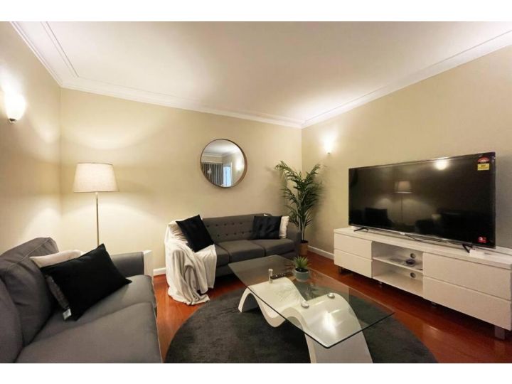Cheerful 5-Bedrooms Bexley NorthFree Parking Guest house, Sydney - imaginea 12