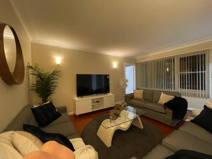 Cheerful 5-Bedrooms Bexley NorthFree Parking Guest house, Sydney - imaginea 7