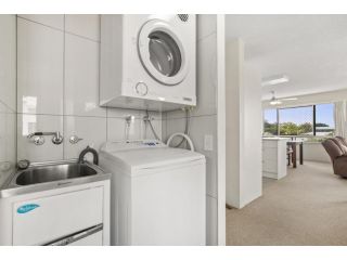 Cheltenham Apartments Unit 7 40 King Street Apartment, Caloundra - 5