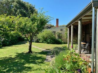 Cherry Plum Cottages Guest house, Port Fairy - 2