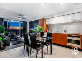 Chevron Renaissance â€“ 2 Bedroom Hinterland View â€” Q Stay Apartment, Gold Coast - 3