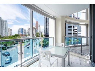 Chevron Renaissance Surfers Paradise MID WEEK MADNESS DEAL - Q Stay Apartment, Gold Coast - 4