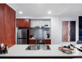 Chevron Renaissance Surfers Paradise MID WEEK MADNESS DEAL - Q Stay Apartment, Gold Coast - 3