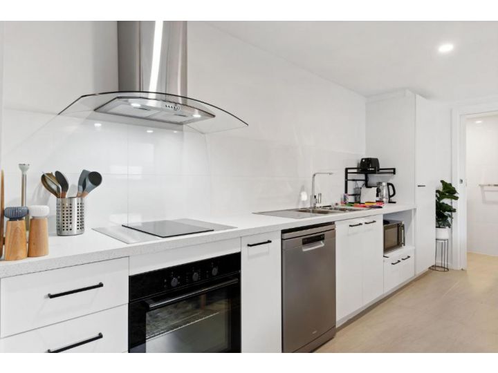 Chic 1-Bed Studio Near Cafes and Shops Apartment, Carnegie - imaginea 4