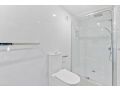 Chic 1-Bed Studio Near Cafes and Shops Apartment, Carnegie - thumb 9