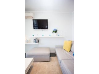 Chic 2 bed Apartment on Scarborough Beach! Apartment, Perth - 4