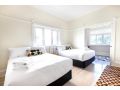Chic Bondi Beach Pad Apartment, Sydney - thumb 3