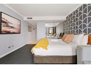 Chic City Abode Apartment, Sydney - 3