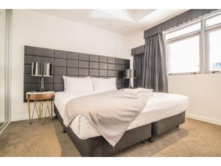 Chic & comfy! 1 Bed home Apartment, Sydney - 5