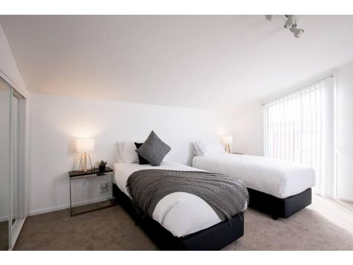 Chic Hobart Townhouse sleeps 9 - perfect location Guest house, Hobart - imaginea 12