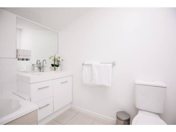 Chic Hobart Townhouse sleeps 9 - perfect location Guest house, Hobart - imaginea 14