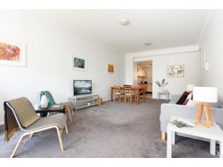 Chic Unit with Rooftop Terrace near Sights & Shops Apartment, Sydney - 1