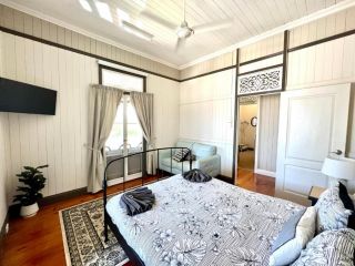 Childers Charmer with Aircon, WIFI & modern luxuries Guest house, Childers - 4