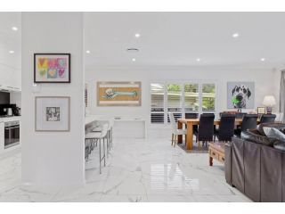 CHITTAWAY PICTURE HOUSE / LUXURY 5 BED WATERFRONT Guest house, Chittaway Point - 1