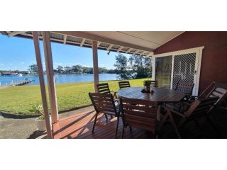 Riverfront Cottage in Booderee National Park at Christians Minde Guest house, New South Wales - 2