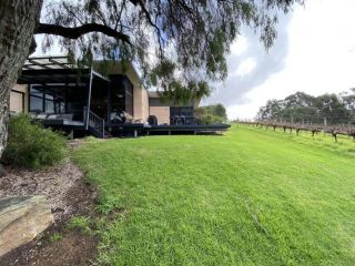 Cinque Stelle Â· spacious villa private bushland Guest house, Western Australia - 2