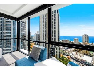 Circle of Cavill Floor to ceiling Oeacn and River Views! 3 bedroom Apartment, Gold Coast - 2