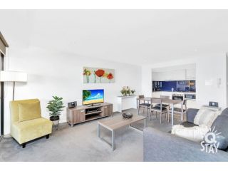 Circle on Cavill â€“ 1 Bedroom Ocean Spa Unit, Surfers Paradise Apartment, Gold Coast - 1