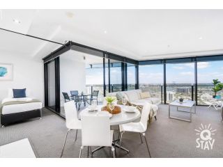 Circle on Cavill 1 Bedroom SPA & Study, Hinterland View - QSTAY Apartment, Gold Coast - 4