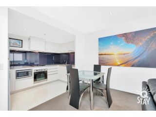 Circle on Cavill â€“ 1 Bedroom + Study Ocean View Family Apartment - Can sleep up to 5! Apartment, Gold Coast - 3