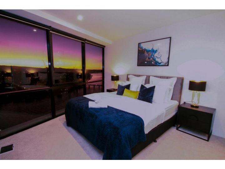 Circle on Cavill Luxury Resort Apartment w Pools Sauna FREE parking Apartment, Gold Coast - imaginea 15