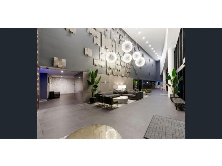 Circle on Cavill Luxury Resort Apartment w Pools Sauna FREE parking Apartment, Gold Coast - imaginea 12