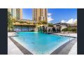 Circle on Cavill Luxury Resort Apartment w Pools Sauna FREE parking Apartment, Gold Coast - thumb 2
