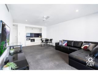 Circle on Cavill 2 Bedroom 1 Bathroom SPA Ocean View â€” Q Stay Apartment, Gold Coast - 3