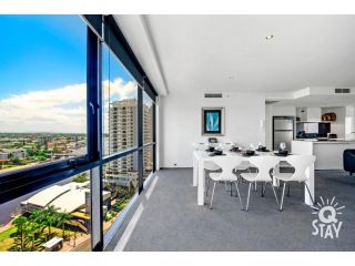 Circle on Cavill â€“ 2 Bedroom + Study Ocean SPA Surfers Paradise! Apartment, Gold Coast - 4