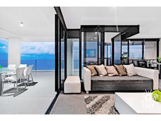 Circle on Cavill â€“ 3 Bedroom Sub Penthouse Amazing Ocean Views, Surfers Paradise Apartment, Gold Coast - 1