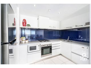 Circle on Cavill - QStay Apartment, Gold Coast - 3