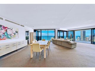 Circle On Cavill Surfers Paradise Apartments-Holiday Paradise Apartment, Gold Coast - 4
