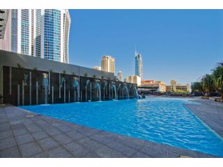 Circle on Cavill Surfers Paradise - 2 Bedroom Ocean - 5 Night Special! Apartment, Gold Coast - 3